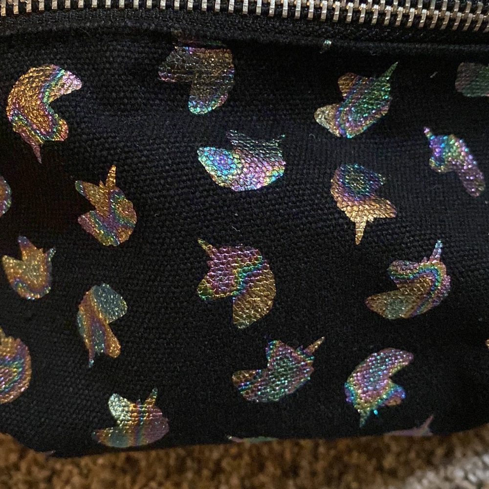 New Unicorn Iridescent Fanny Pack - Picture 2 of 8